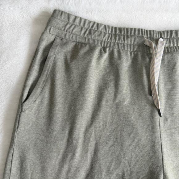 Vuori Halo Essential Wide Leg Pants Women’s Large - Picture 6 of 10